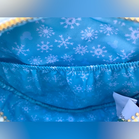 Minnie and Mickey Mouse❄️Snow Globe Crossbody Bag - Picture 6 of 9